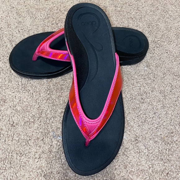 Abeo Sandals - Picture 2 of 6